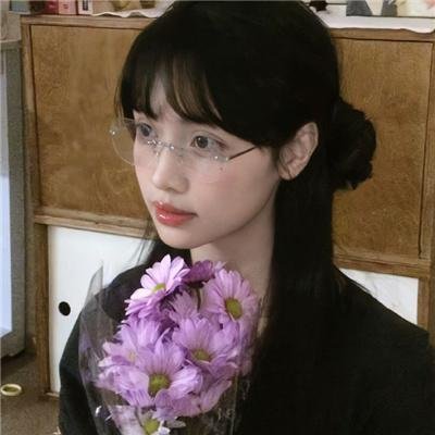 独自夜归的女孩